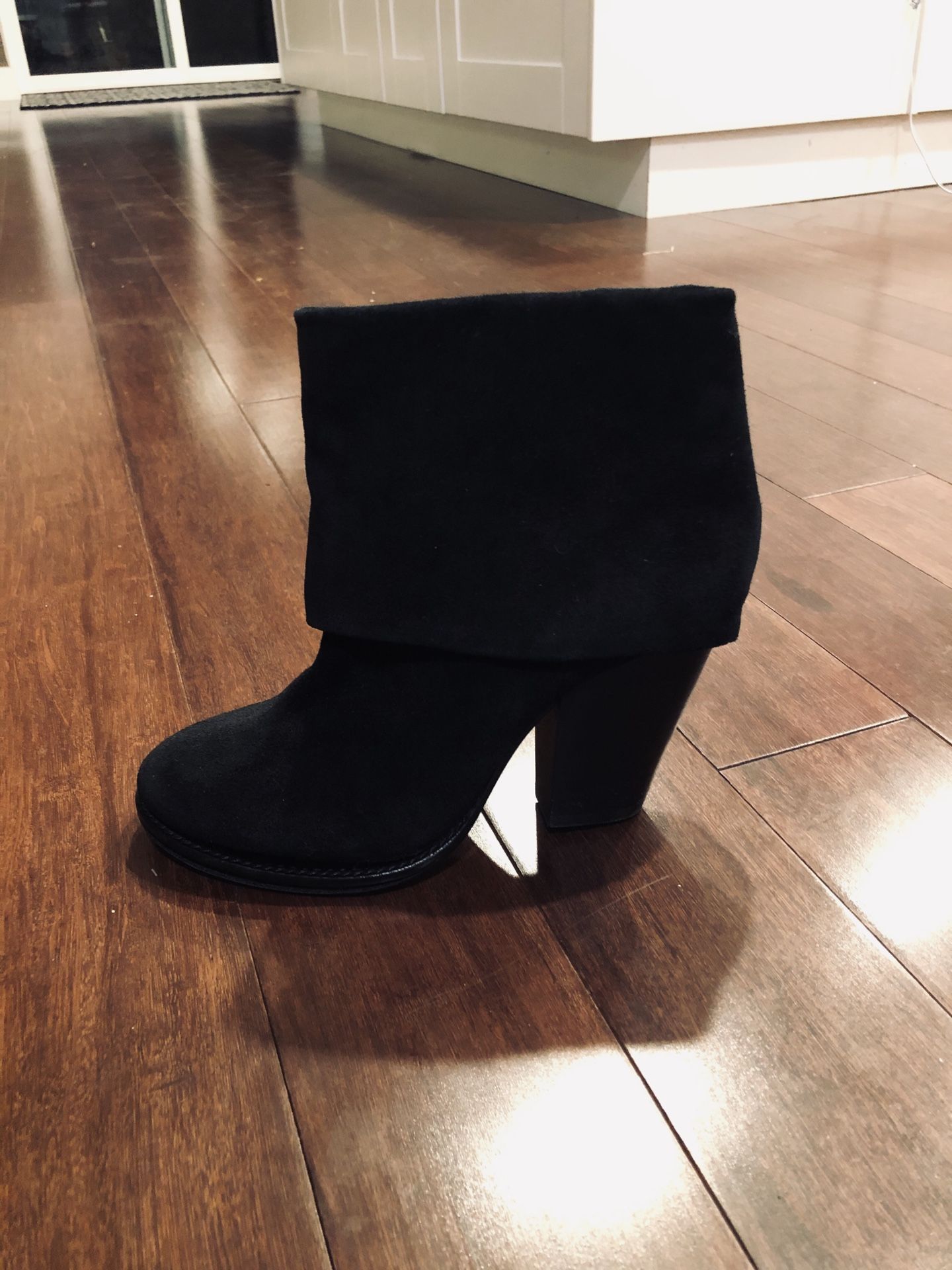 Vince Camuto Size 6 1/2 Wedge Heel Bootie