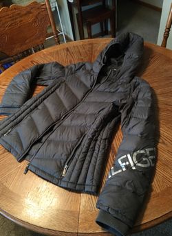 Tommy Hilfiger Size Large