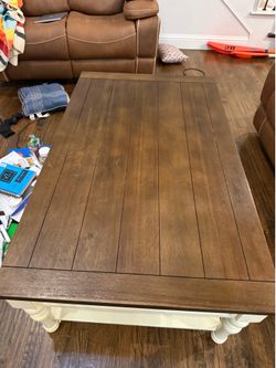 Steve Silver Coffee table