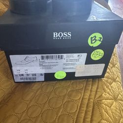 Hugo Boss  Size 8 