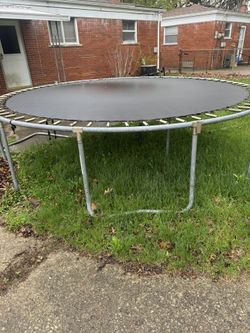 Trampoline 