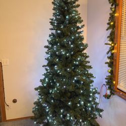 7’5 Pre-Lit Multicolored Christmas Tree 