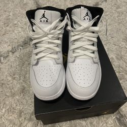 Air Jordan 1 Mid