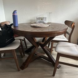 Extendable Dining Table