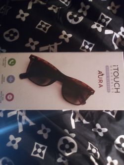 Glasses via music voice calls answer phone etc