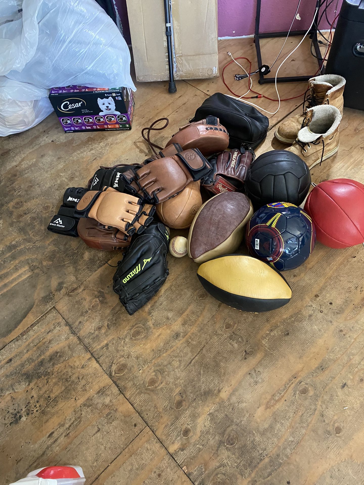 Modest Player Althletic Gear