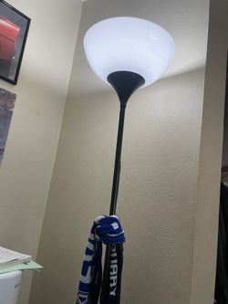 Torchiere Floor Lamp - Excellent Condition