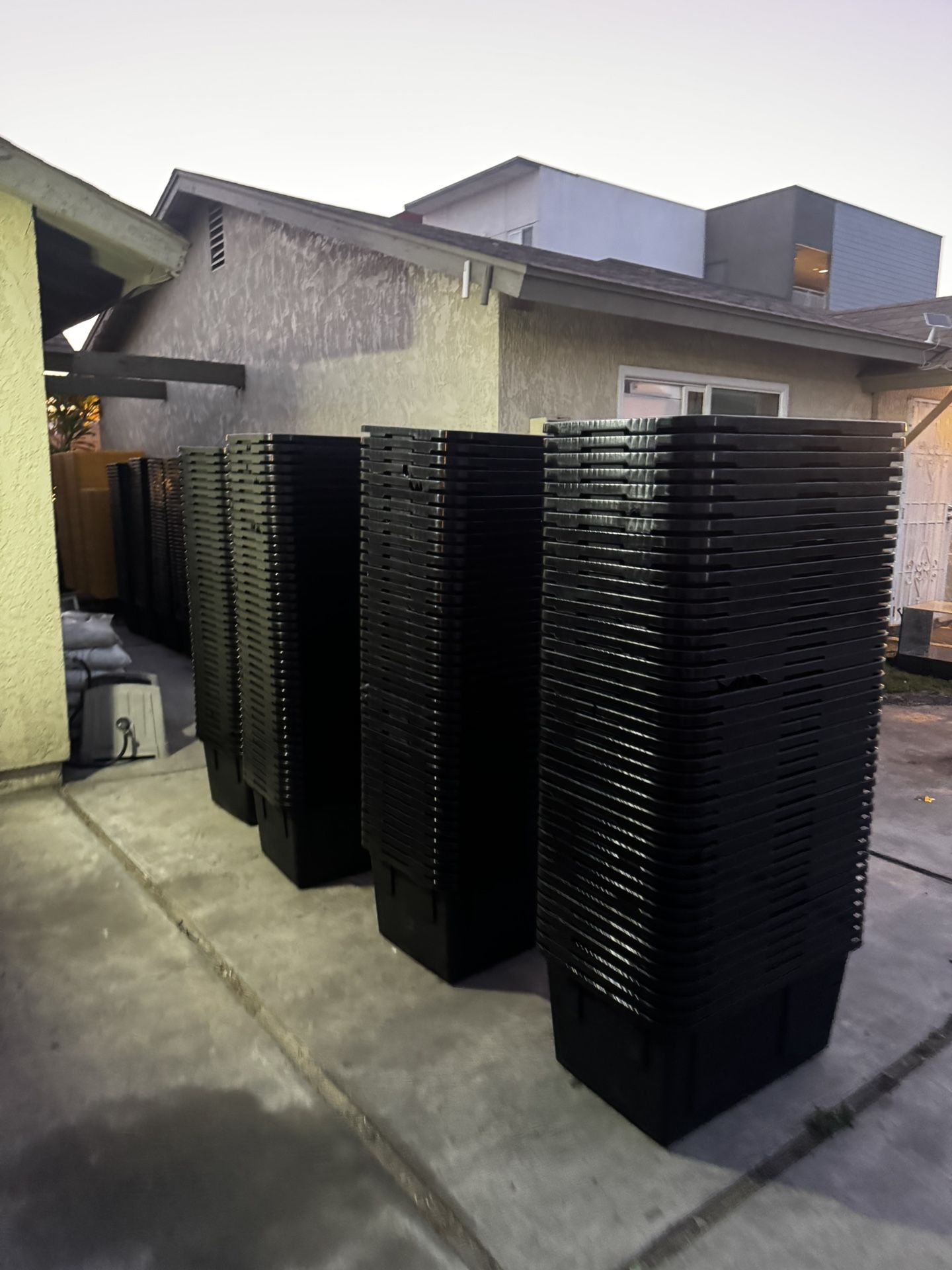 Containers 27 Gallons