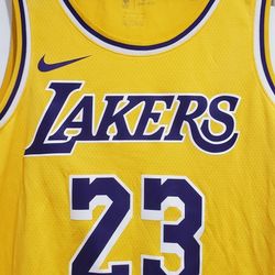 Men's Los Angeles Lakers LeBron James Nike White Swingman Jersey