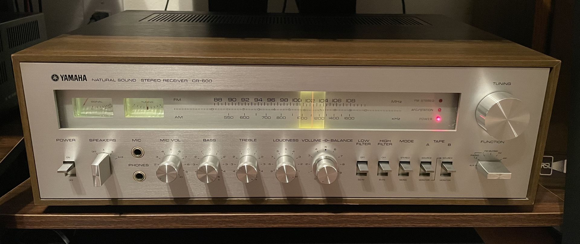 Yamaha CR-600 AM FM Stereo Receiver 