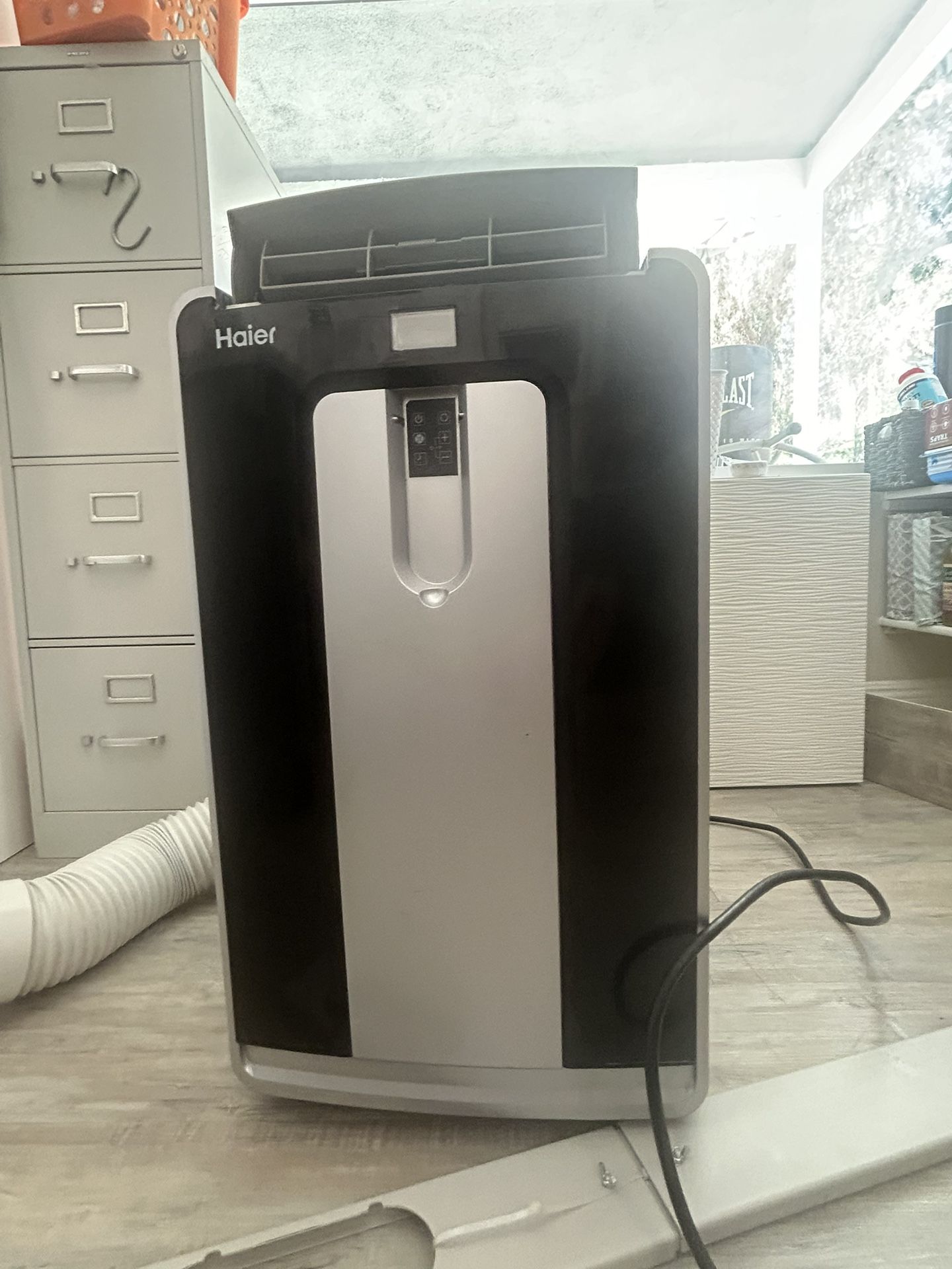 Haier 10k BTU AC With window Kit & Hose. Portable Air Conditioner
