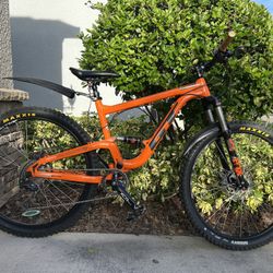 Used , Medium Size, GT Verb Elite 6061, full-suspension.