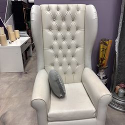 Set of two king’s throne chairs white leather party chairs