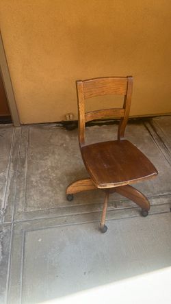 Wooden rotating chair