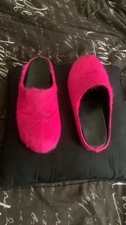 Hot pink Marni slides