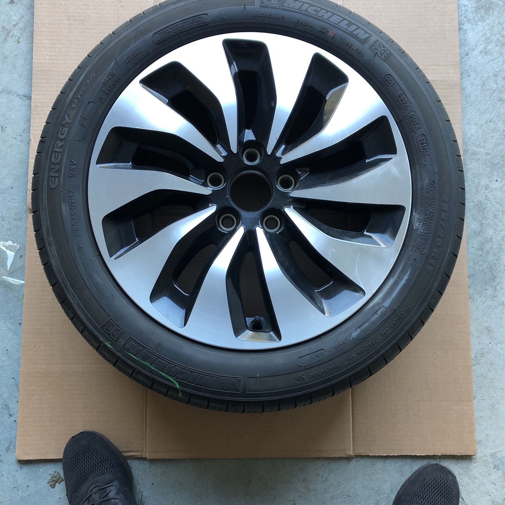 Honda CR-V Wheel and Tire 225/50R17