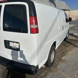2009 Chevy Express 2500 