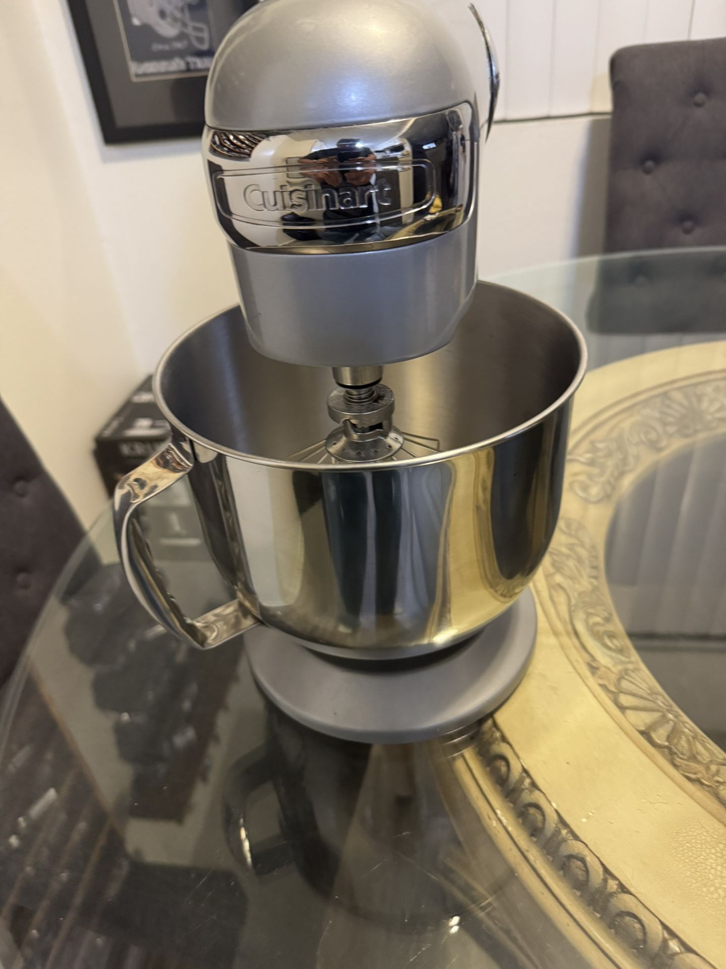 CUISINART STAND MIXER