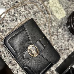 ‏Gorgeous Coach bag featuring  💎