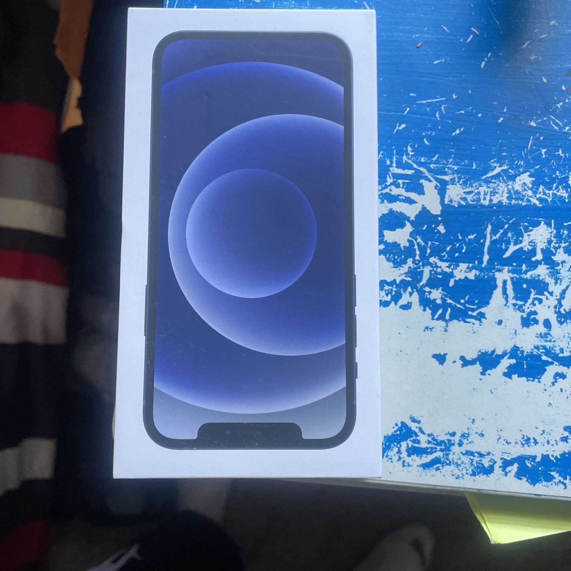 Black iPhone 64gb WITH TIKTOK