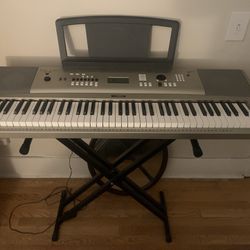 Yamaha YPG-235 Electric Keyboard