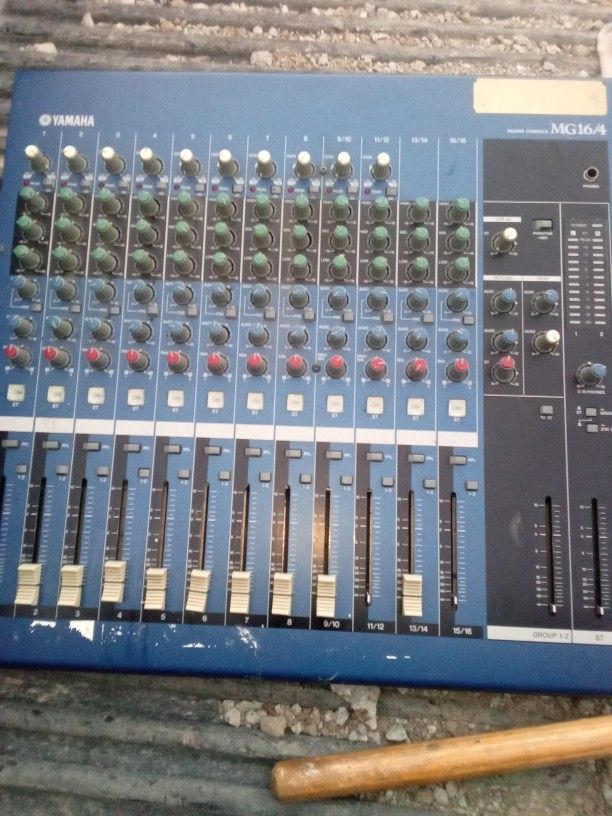 Mixing Yamaha Console Mg16/4 16 Channel