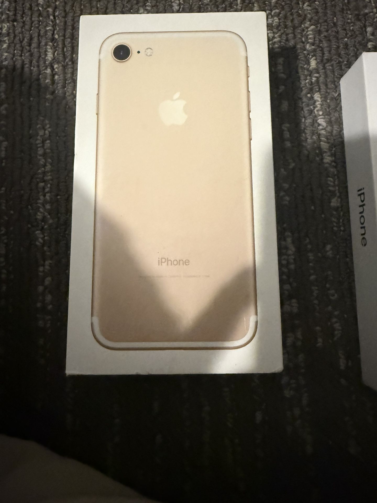 iphone se BOX ONLY
