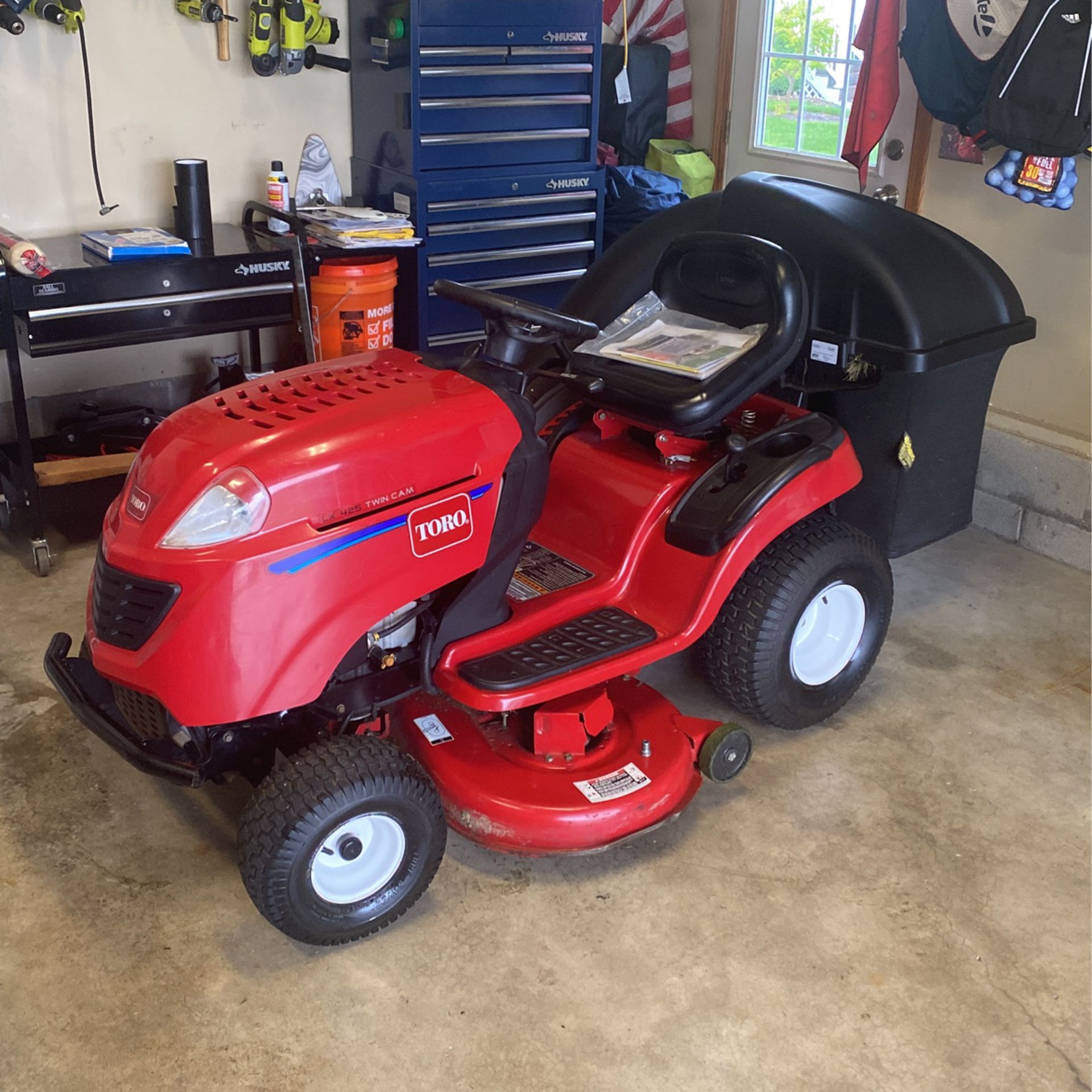 Toro Lx 425 Twin Cam Riding Mower  42” With Bagger 