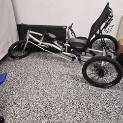 Recumbent bike