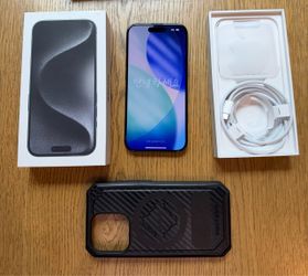 Unlocked iPhone 15 Pro 256gb  with Magnetic Case and Original Box/Charger