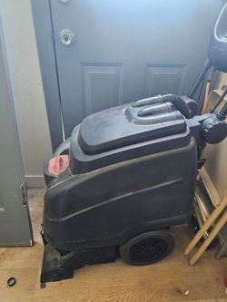 Carpet extractor