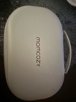 Momcozy M6 pumps and Collection Cups