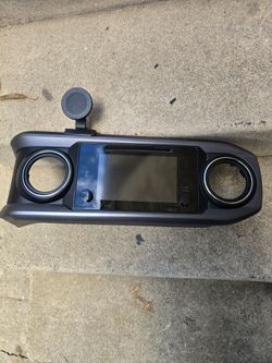 Toyota yacoma radio