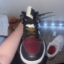 jordan 1 women’s mids