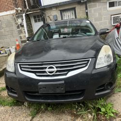2010 Nissan Altima 2.5 S — 155,087 miles — $1,800 OBO