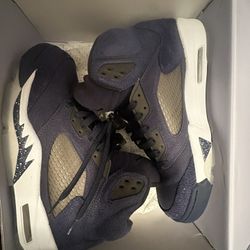 Midnight Navy Jordan 5s