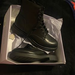  Lace‑Up Combat Boots