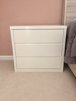 Modern White 3-Drawer Dresser