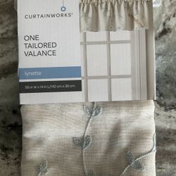 Valance (Brand New) 