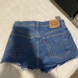 Levi Shorts 