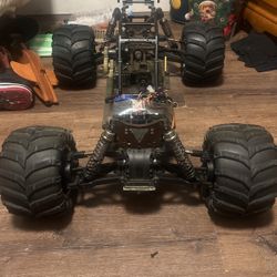 It Needs A Motor But Has Servos 1/5