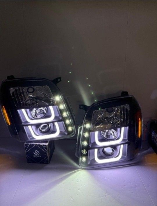 GMC Yukon 2007-2014 Headlights 