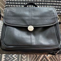 Dell leather computer bag in good condition.