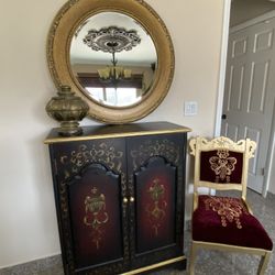 Very Gorgeous 3 Pieces dresser mirror and chair