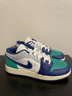 Air Jordan 1 Low GS 'Rare Air'  size 6Y / 7.5 W No Lid