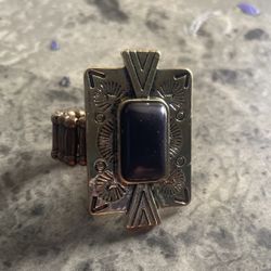 very nice ring fits most 