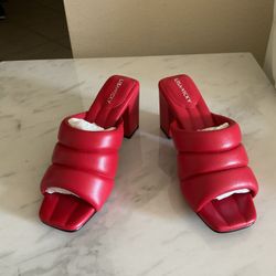 Size 7 Heels NWB 