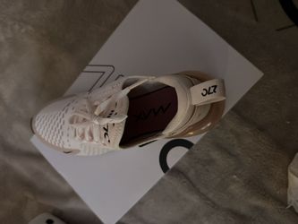 Women Air Max 270