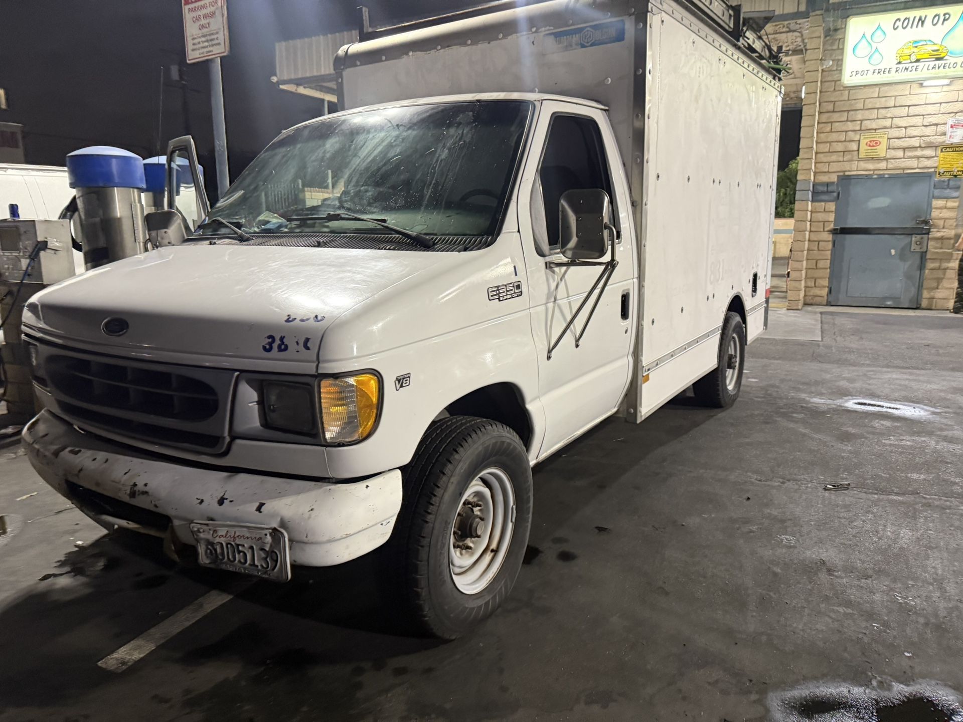 2001 Ford E-350