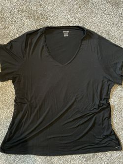 Calvin klein 2x Black Vneck Top